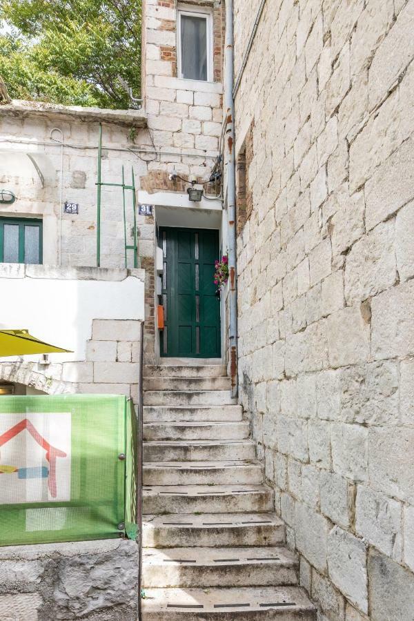 Studio Nana - By Golden Gate In Old Town Split Exterior photo