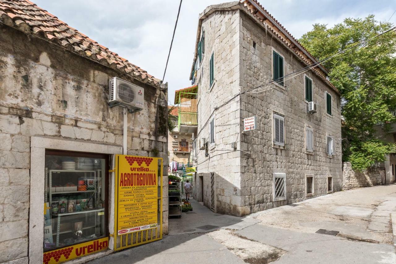 Studio Nana - By Golden Gate In Old Town Split Exterior photo
